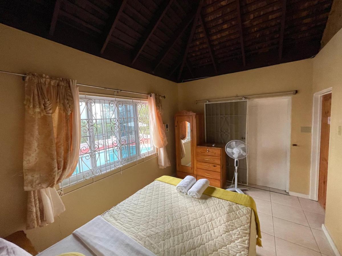 Peaceful Palms Montego Bay Hotel Exterior foto