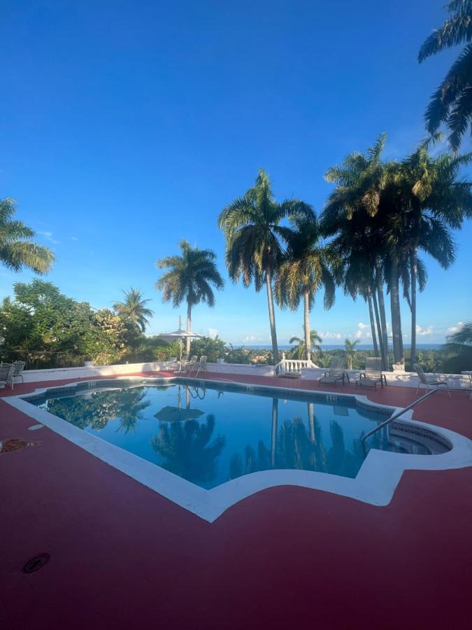 Peaceful Palms Montego Bay Hotel Exterior foto